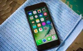 Se il telefono non si accende prova a caricarlo, se non carica la batteria potrebbe essersi danneggiata. Iphone Caduto In Acqua Ecco Come Riparare Un Iphone Danneggiato Dall Acqua