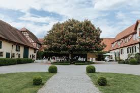 Schwarzerdhof Bretten Hochzeitslocation Trauung Hof