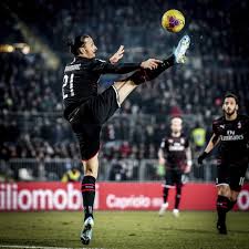 Ac milan star zlatan ibrahimovic returned to italy on monday after two months in his native sweden, as serie a prepares to resume group training in a week's time. Ac Milan Extends Unbeaten Streak Since Ibrahimovic Arrival Taiwan News 2020 01 25