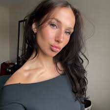 ISO indoor board for a gelding in and around Milton, Campbelville, Caledon,  Erin, Rockwood, Burlington areas. Looking around what I'm paying now,  $1100, and need a barn that's attentive and present. Thank