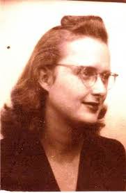 Donna Straw's Instagram, Twitter & Facebook