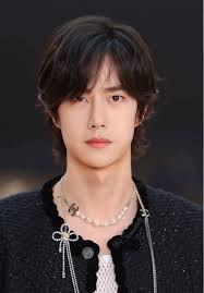 I don't need any Prince Charming, I'm my own queen!🌿👑🌼