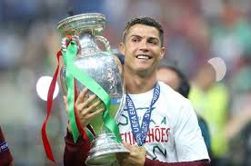Grup maçlarının tamamlanması sonrasında euro 2020 son 16 turunda tarihi bir eşleşme gerçekleşti. Avrupa Futbol Sampiyonalari Nin Tarihi Kamu Personel