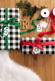 Black And White Christmas Wrapping Paper Black And White Buffalo Check Wrapping Paper Gift Wrapping Ideas Gift Wrap Amazing Christmas Gifts Christmas Gift Wrapping Holiday Gift Wrap