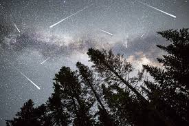 „noc spadających gwiazd każdego roku w sierpniu elektryzuje miłośników astronomii i obserwatorów nocnego nieba. Perseidy Jak Przygotowac Sie Na Noc Spadajacych Gwiazd 20 Minut Wczesniej Odloz Telefon
