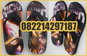 Coba kita liat muka terjelek mereka masih ganteng2 dan cantik2 gk? Pembuatan Sandal Jepit 082214297187 Beli Sandal Jepit Custom Perempuan Sandal Jepit Sandal Tas