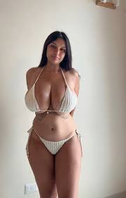 Sarettina - Free nude pics, galleries & more at Babepedia