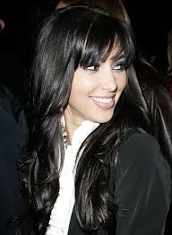 pinterest deborahpraha kim kardashian 2008 with bangs hair style and curls kim kardashian hair kim kardashian outfits kim kardashian 2008