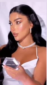 ولا غلطة🤍😍 , #explore #makeupartist #uae #bride #fyb #makeuptutorial  #model #مكياج #dubai🇦🇪 #wakeupandmakeup #hairtutorial #hairstyle #اكسبلور  #الامارات #ميكاب #مكياج #ملجة #عروس