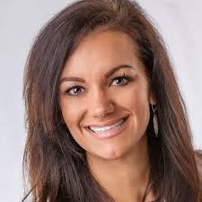 Sarah Veillon's Instagram, Twitter & Facebook