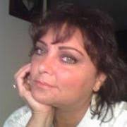 Holly Averill's Instagram, Twitter & Facebook