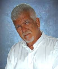 Leslie Bowlin's Instagram, Twitter & Facebook