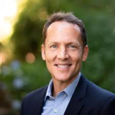 Corey Hays's Instagram, Twitter & Facebook