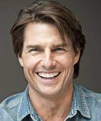 Tom has two lovely daughters named isabella jane cruise (adopted) and suri cruise (born with katie holmes in 2006) and a son connor cruise (adopted). Tom Cruise Tom Cruise Haircut Tom Cruise Hair Tom Cruise Short