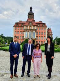 Jelenia góra to stare, zabytkowe miasto. Miasto Jelenia Gora Jelenia Gora Twitter