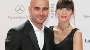 Guardiola is now 17 years old as per his birth year, 2003. Pep Guardiola Und Frau Christina Paar Seit 25 Jahren Peps Gluckliche Ehe News De