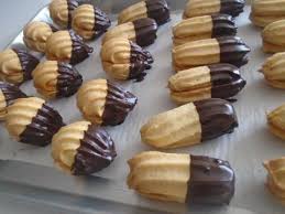Les Petits Fours A Base D 39 Huile X2f بيتي فور بالزيت بمقادير بسيطة رااااااااائع المذاااااق You Recette Petit Four Recette Gateau Sec Gateau Sable Facile