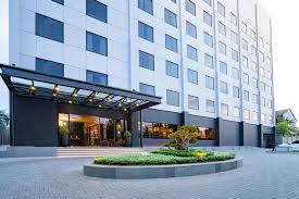 Bangunan dasar mirip istana kemudian ia bangun perlahan, dipercantik layaknya istana sungguhan. Hotel Di Cilegon Banten Promo Penginapan Murah