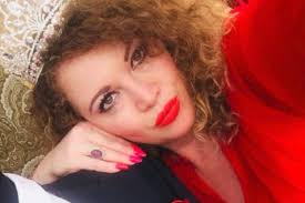 Oana lis emoţionată şi sfâşiată de durere, după operația lui viorel: Tinerete Viorel Lis Citeste Toate Articolele Despre Tinerete Viorel Lis