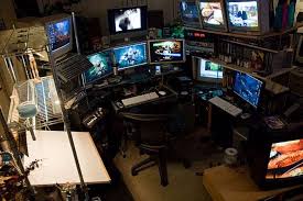 Cool Computer Room And Home Office This Is What I M Talking About Give That Fbi A Run For Its Money Computer Room Computer Setup Room Setup