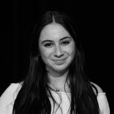 Lily Corbett's Instagram, Twitter & Facebook