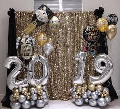Happy New Years Balloon Decor New Years Eve Party Ideas Decorations New Years Eve Decorations Gold Graduation Party