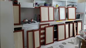 Mutfak dolaplari nasil boyanir mutfak dolabi boyama kapak boyama do you paint kitchen cabinets youtube mutfak dolaplari mutfak mutfak dolabi. Mutfak Yenileme 2 Cadence Ile Boyama Yapiskanli Folyo Youtube