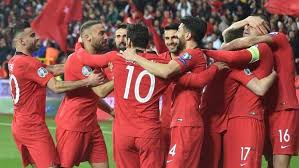 2020 avrupa futbol şampiyonası'na katılmayı hedefleyen a milli futbol takımı'nda aday kadro saat tam 20.20'de türkiye'nin 14 kasım perşembe günü sahasında i̇zlanda ve 17 kasım pazar günü ise. Turkiye A Milli Futbol Takimi Nin Izlanda Ve Andorra Maclari Aday Kadrosu Aciklandi Spor Haberleri