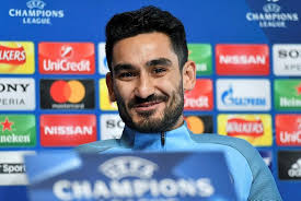 Gündoğan, babası i̇rfan gündoğan aracılığıyla kendisi gibi balıkesirli olan ayşe öğretmene ulaştı ve öğrencilere imzalı futbol topu gönderdi. Ilkay Gundogan Balikesir E Avm Yapiyor Sayfa 2 Son Dakika Haberler