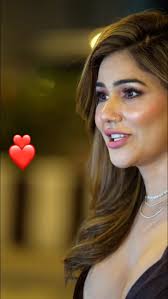 Bollywood new sensation queen miss kangana sharma ❤️❤️, Look at her how do  you rate her look ? , Comment below your views #malaikaarora #malaika  #actorslifestyle #malaikaarora #malaika #kanganasharma ...