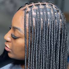 H, does any do or know someone who does knotless braids