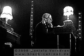Maestro, a song by the norwegian band kaizers orchestra played live in oslo. Reflections Of Darkness Music Magazine Kaizers Orchestra Dusseldorf 2008