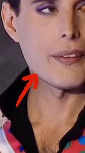 Freddie Mercury Claws