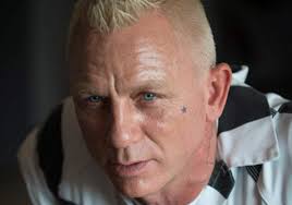 Daniel Craig Returning as James Bond