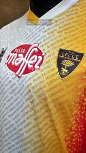 Match corners is calculated as cosenza calciocosenza average match corners and ascoli calcio 1898 fcascoli average match corners throughout the serie b 2020/2021 season. Ecco Le Nuove Maglie Del Lecce 2020 21 Leccezionale Salento