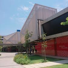 Homestay batu kawan ini dilengkapi dengan aircon di ruang tetamu, semua bilik tidur, tempat makan. Roy Terachi At Design Village Outlet Mall Bandar Cassia Batu Kawan Penang Malaysia Architecture New City