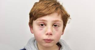 Un gamin de 7 ans vole les clefs d'un passage secret dans l'ecole ! L Histoire Poignante D Un Petit Garcon De 7 Ans Tue Par Ses Propres Parents