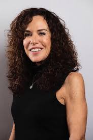 Shelli Sonstein's Instagram, Twitter & Facebook