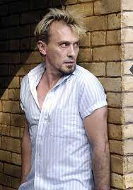 Due to a political conspiracy, an innocent man is sent to death row and his only hope is his brother, who makes it his mission to deliberately get himself sent to the same prison in order to break the both of them out, from the inside. Prison Break Robert Knepper Theodore Bagwell T Bag Writeups Org