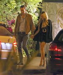 Die moderatorin hat ihrem freund niclas castello am samstag im rahmen einer luxuriösen feier in florenz das jawort gegeben. Sylvie Meis Ihr Neuer Freund Ist Reich Sylvie Meis Neuer Freund Neue Wege
