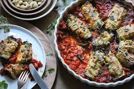 Auberginen Involtini Mit Krauter Tofufullung In Tomatensosse Veggies Vegan Rezept Vegane Abendessen Rezepte Gesund Auberginen