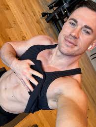 London stopover 🎩 now to the USA, see you all soon 🇺🇸