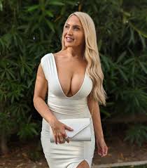 Emma Jones (@eljonesuk) • Threads, Say more