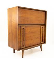 Lane Mid Century Walnut And Burlwood 5 Drawer Highboy Dresser