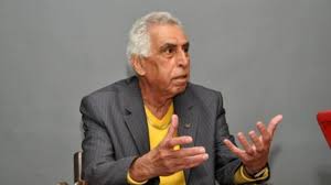 الشاعر المغربي ياسين عدنان يحاور الشاعر العراقي سعدي يوسف في برنامج مشارف على القناة المغربية الأولى. Wq9v L3 Lhiefm