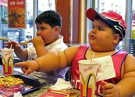 Resultado de imagen de niños tomando coca cola
