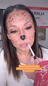 Who needs a last minute super simple, beautiful Halloween look using makeup  products you probably already have in your bag? #farmasihalloween