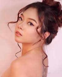 Raven Castro's Instagram, Twitter & Facebook