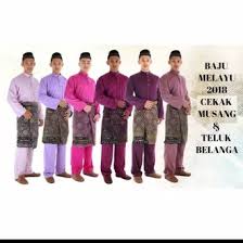Baju kurung ini berbentuk seperti baju kurung teluk belanga, kecuali bahagian lehernya tegak dan bahagian belah baju dihadapannya tertutup. Jual Produk Baju Kurung Pria Muslim Termurah Dan Terlengkap Mei 2021 Bukalapak