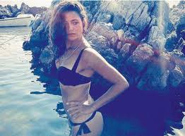 Giornalista (@fattoquotidiano) e conduttrice tv @staseraitalia weekend. Vittorio Feltri Risponde A Veronica Gentili Che Lo Insulta Ecco Le Sue Foto Da Che Pulpito Vien La Predica Libero Quotidiano